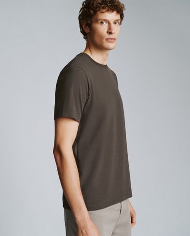  URBAN REVIVO - Áo thun nam cổ tròn tay ngắn năng động Straight 