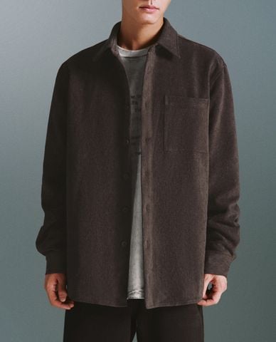  URBAN REVIVO - Áo sơ mi nam cổ bẻ tay dài Bottom Up Loose 