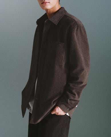  URBAN REVIVO - Áo sơ mi nam cổ bẻ tay dài Bottom Up Loose 