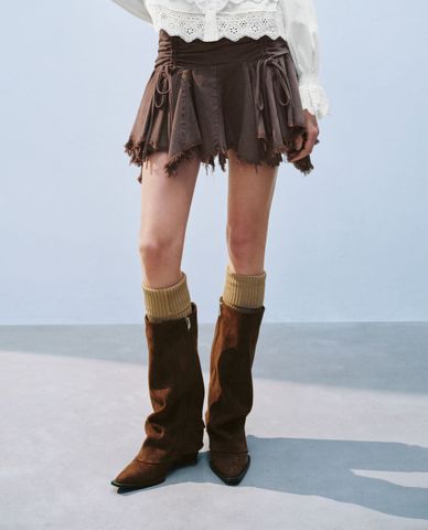  URBAN REVIVO - Chân váy mini bèo nhún cá tính 