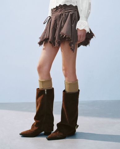  URBAN REVIVO - Chân váy mini bèo nhún cá tính 