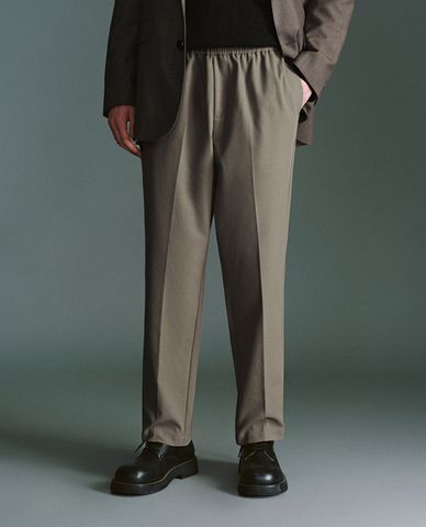  URBAN REVIVO - Quần nam ống đứng lưng thun hiện đại 