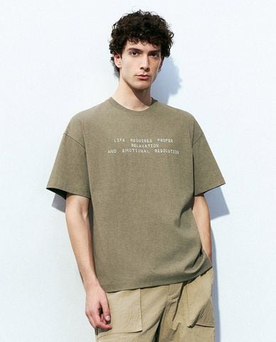  URBAN REVIVO - Áo thun nam cổ tròn tay ngắn Printed Crew 