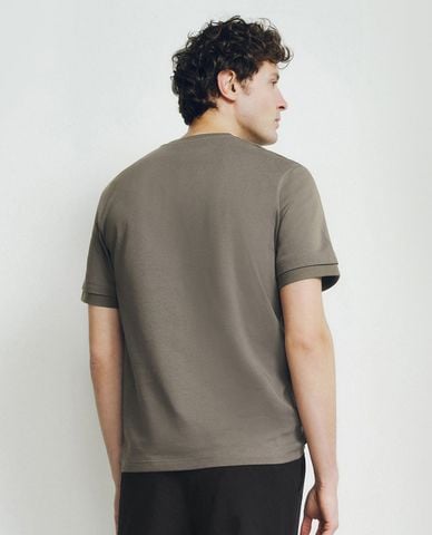  URBAN REVIVO - Áo thun nam cổ tròn tay ngắn hiện đại 