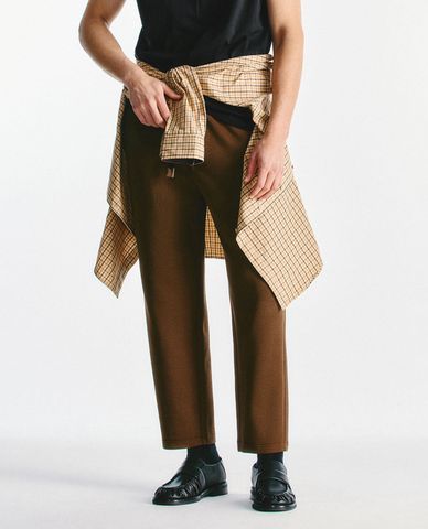  URBAN REVIVO - Quần nam ống đứng lưng thun hiện đại 