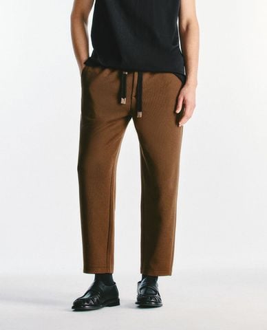  URBAN REVIVO - Quần nam ống đứng lưng thun hiện đại 