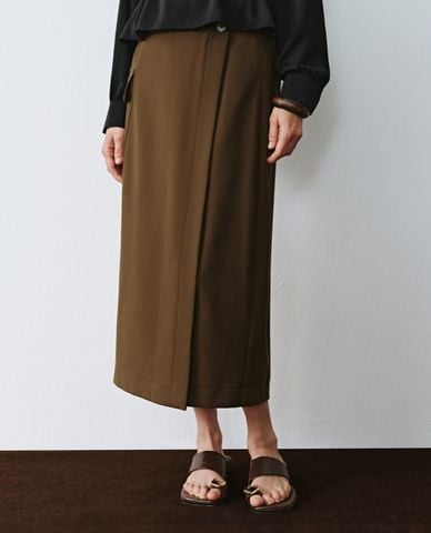  URBAN REVIVO - Chân váy chữ A midi phối thắt lưng Belt Decor Straight 