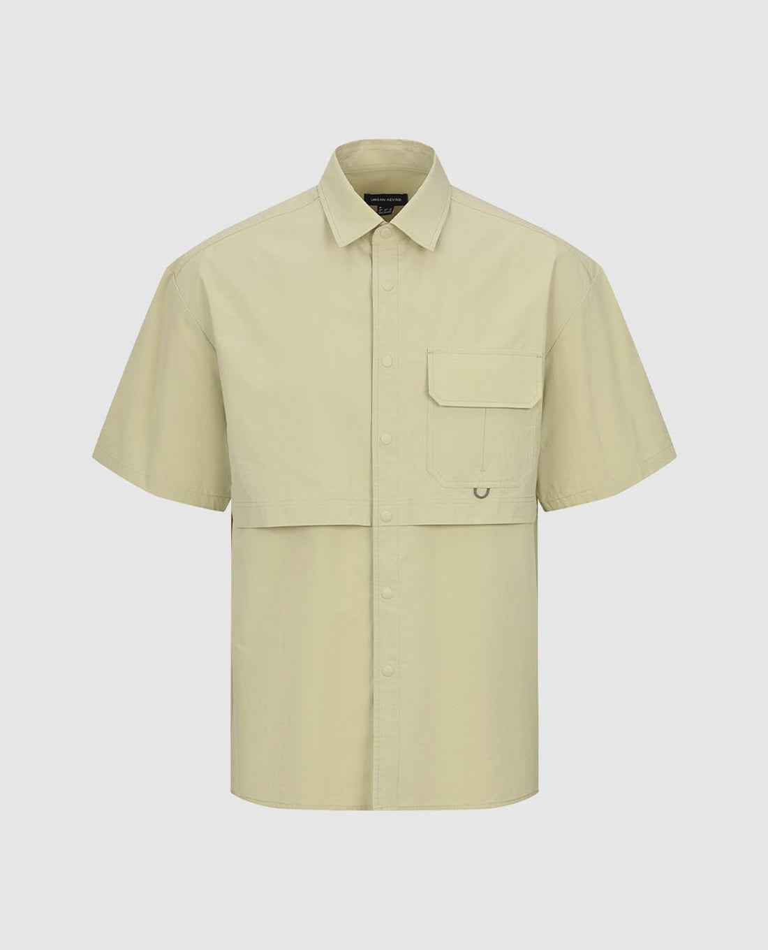 URBAN REVIVO - Áo sơ mi nam cổ bẻ tay ngắn phối túi