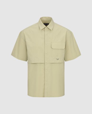  URBAN REVIVO - Áo sơ mi nam cổ bẻ tay ngắn phối túi 