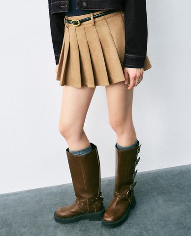  URBAN REVIVO - Chân váy xếp li mini phom chữ A 