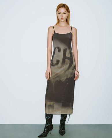  URBAN REVIVO - Đầm hai dây midi phom suông Printed Skinny 