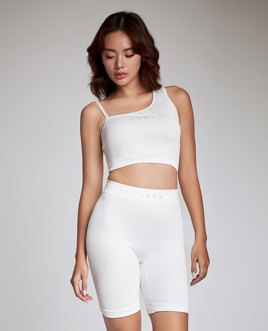 VERA BY CHIPU - Quần short biker nữ seamfree trơn