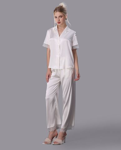  VERA - Bộ pijama nữ dài satin trơn phối ren 