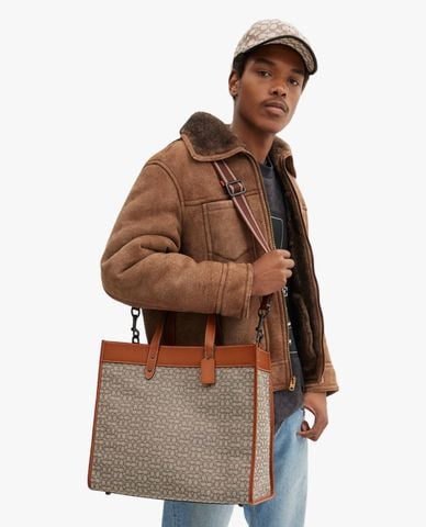  COACH - Túi xách nam phom vuông hiện đại 