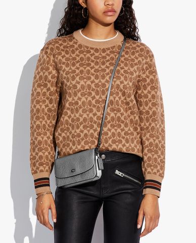  COACH - Túi đeo chéo nữ nắp gập phom chữ nhật Hayden 