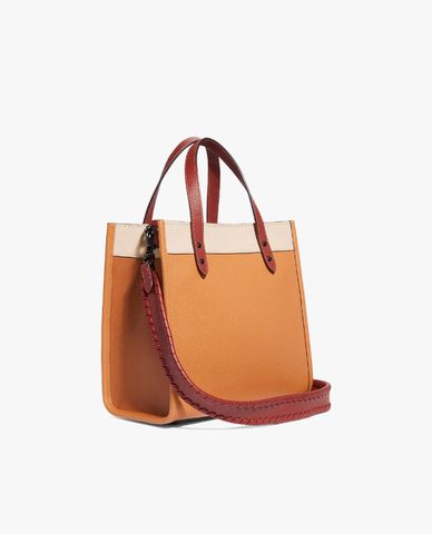  COACH - Túi đeo vai phom vuông Field Tote 22 In Colorblock 