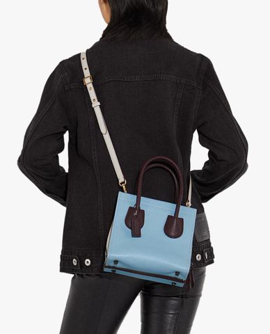  COACH - Túi xách nữ phom vuông Cashin Carry 22 