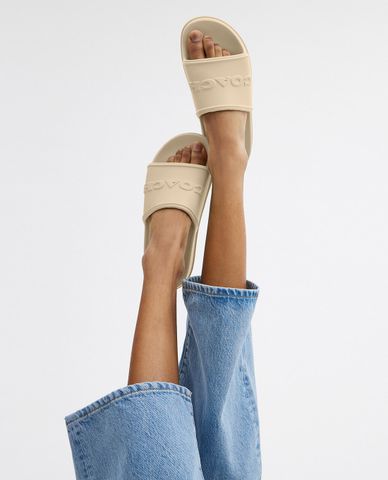  COACH - Dép quai ngang nữ phối logo Jesse 