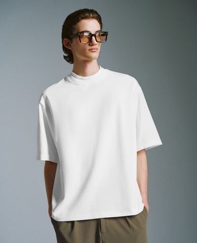  URBAN REVIVO - Áo thun nam cổ tròn tay ngắn Straight 