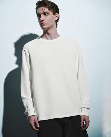  URBAN REVIVO - Áo sweatshirt nam cổ tròn tay dài Straight 