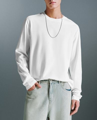  URBAN REVIVO - Áo thun nam cổ tròn tay dài trẻ trung 