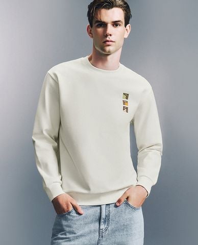  URBAN REVIVO - Áo sweatshirt nam cổ tròn tay dài phom suông 