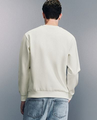  URBAN REVIVO - Áo sweatshirt nam cổ tròn tay dài phom suông 