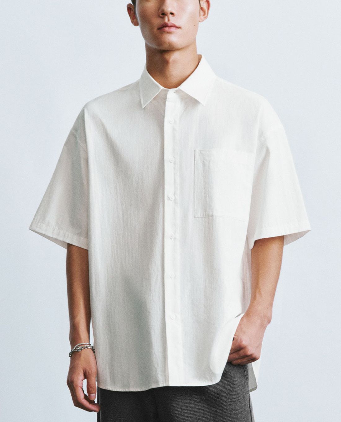 URBAN REVIVO - Áo sơ mi nam cổ bẻ tay ngắn trẻ trung Button Up Loose