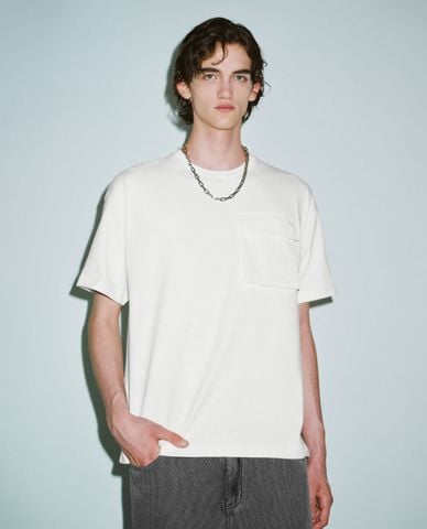  URBAN REVIVO - Áo thun nam cổ tròn tay ngắn Loose 