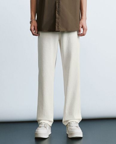  URBAN REVIVO - Quần jeans nam ống rộng trẻ trung Wide-Leg 