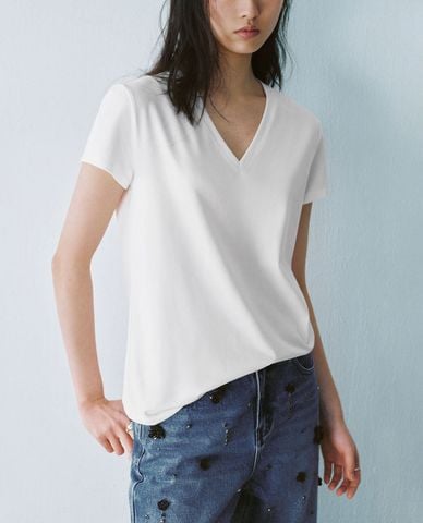  URBAN REVIVO - Áo thun nữ cổ V tay ngắn trẻ trung 