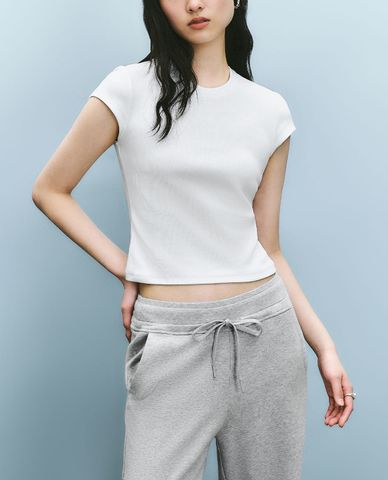  URBAN REVIVO - Áo thun nữ cổ tròn tay ngắn phom ôm 