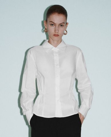  URBAN REVIVO - Áo sơ mi nữ cổ V tay dài chiết eo 