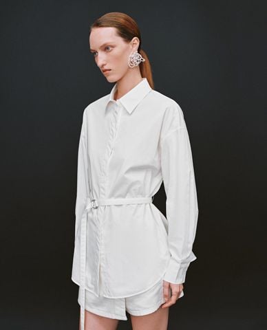  URBAN REVIVO - Áo sơ mi nữ cổ bẻ tay dài phối thắt lưng 