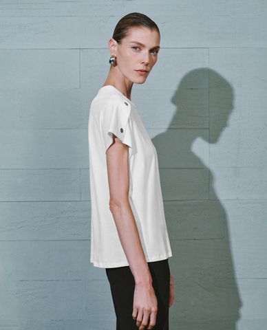  URBAN REVIVO - Áo thun nữ cổ tròn tay ngắn Loose 