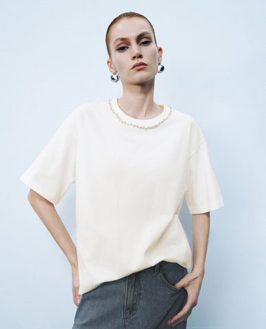  URBAN REVIVO - Áo thun nữ cổ tròn tay ngắn năng động 