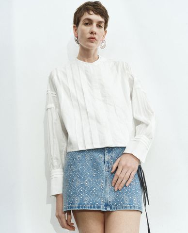  URBAN REVIVO - Áo sơ mi nữ cổ trụ tay dài phom croptop 