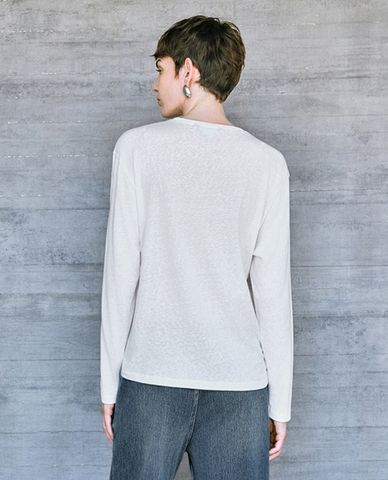  URBAN REVIVO - Áo thun nữ cổ tròn tay dài Letter Embossed 