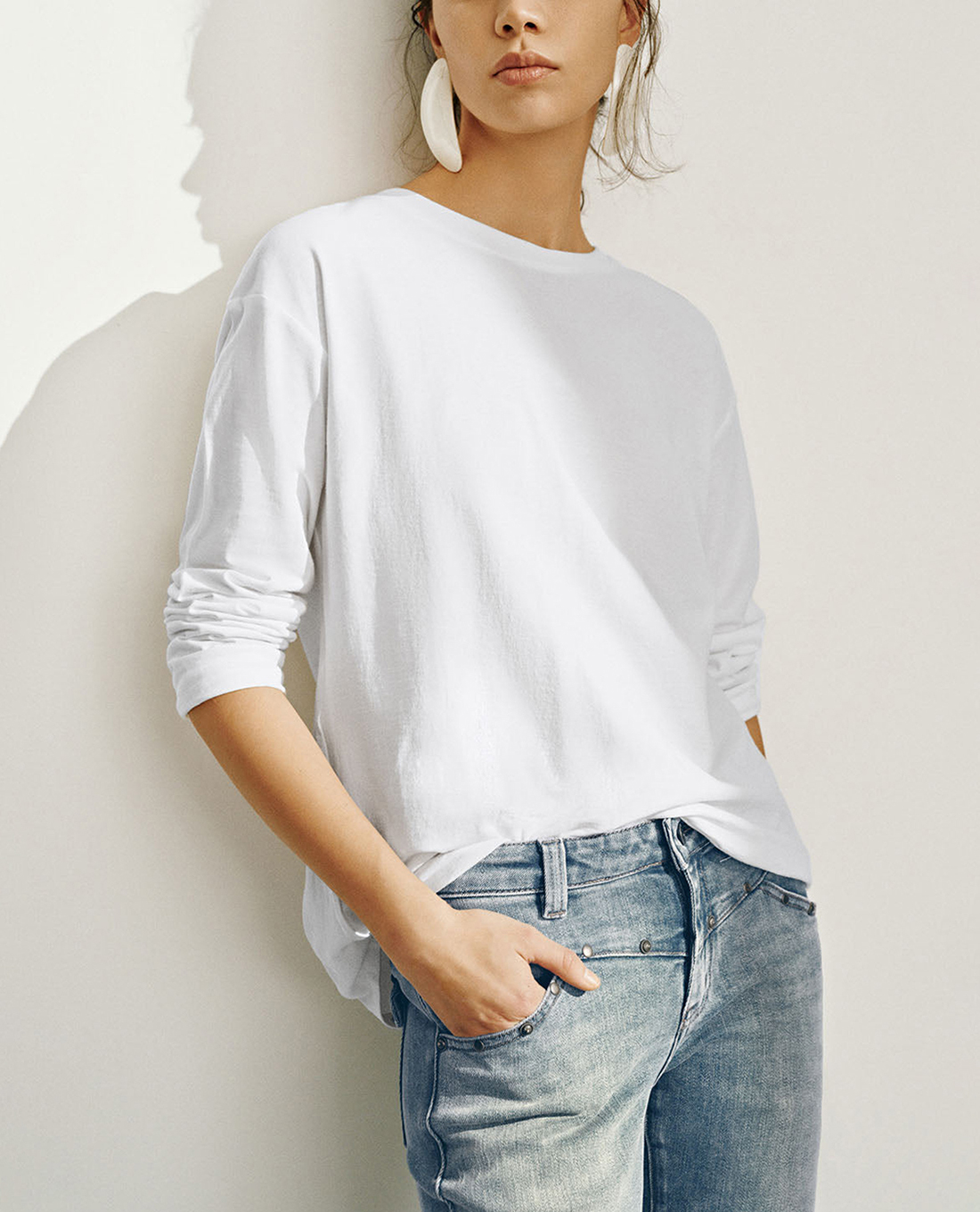 URBAN REVIVO - Áo thun nữ cổ tròn tay dài thời trang