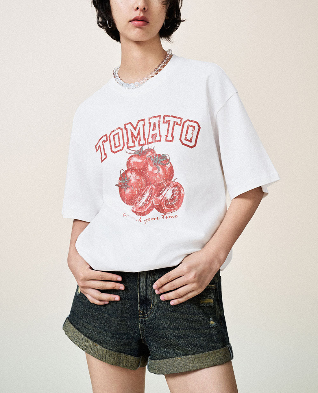 URBAN REVIVO - Áo thun nữ cổ tròn tay ngắn Printed Straight