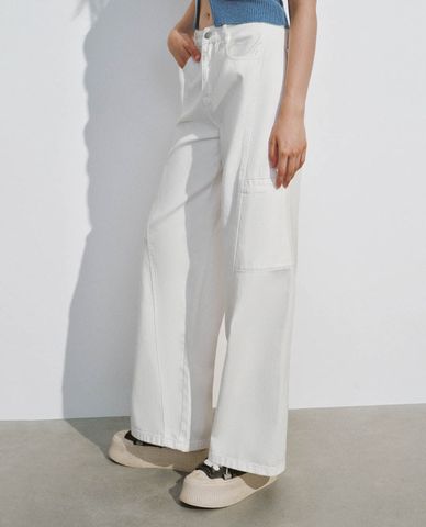  URBAN REVIVO - Quần jeans nữ ống rộng phối túi cá tính Straight 