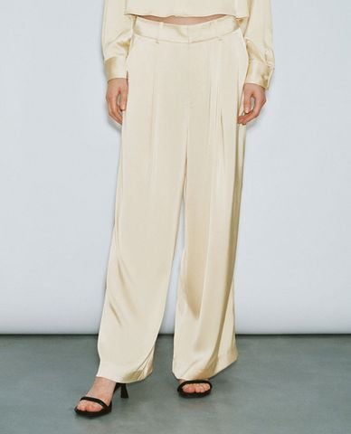  URBAN REVIVO - Quần nữ ống rộng xếp li thanh lịch 