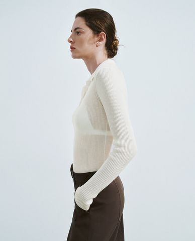  URBAN REVIVO - Áo dệt kim nữ cổ bẻ tay dài Button Half Placket 