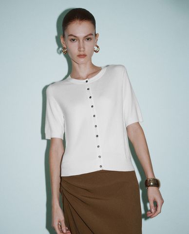  URBAN REVIVO - Áo khoác cardigan nữ cổ tròn tay ngắn 