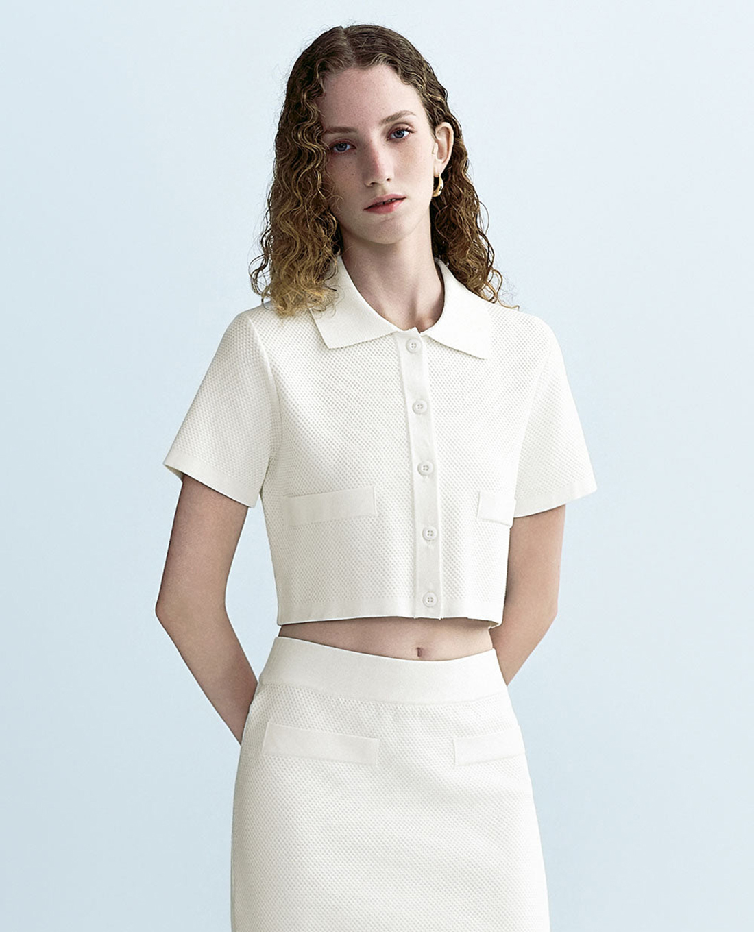 URBAN REVIVO - Áo polo nữ phom croptop trẻ trung