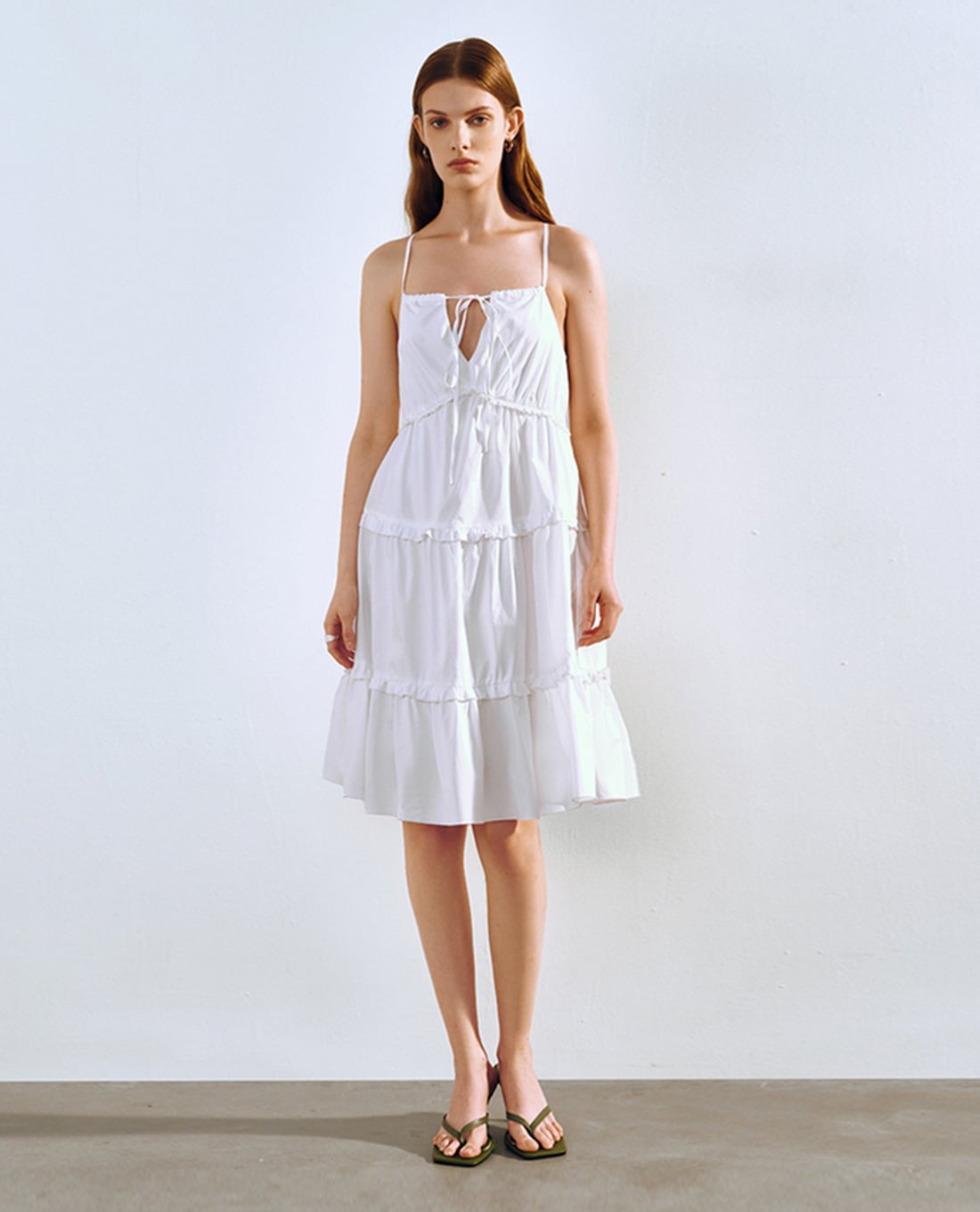 URBAN REVIVO - Đầm hai dây mini dáng xoè nữ tính A-Line Cami