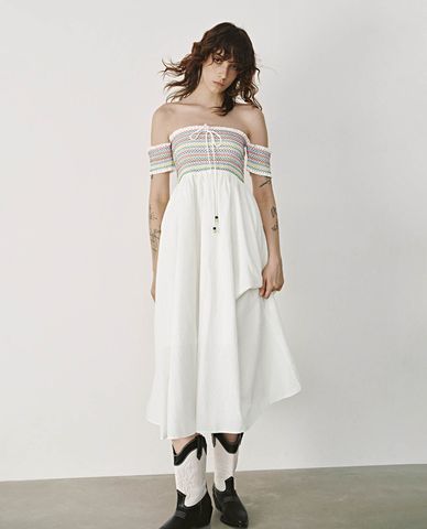  URBAN REVIVO - Đầm trễ vai chữ A phom midi phối nơ 