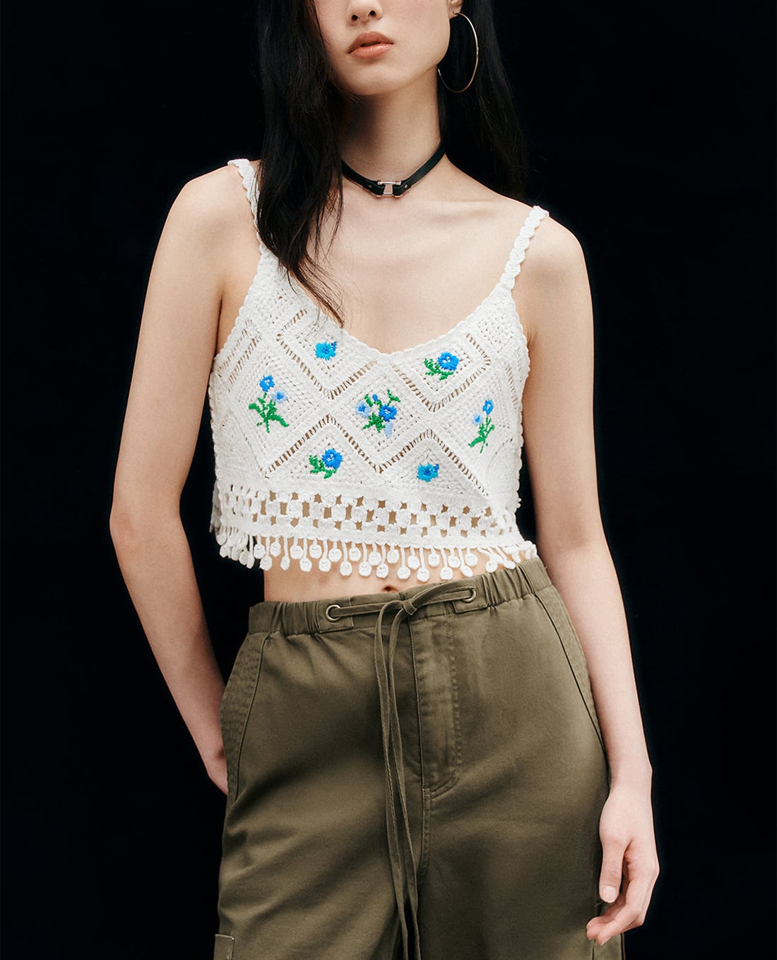 URBAN REVIVO - Áo dệt kim nữ tua rua Floral