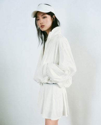  URBAN REVIVO - Áo khoác croptop nữ cổ trụ phối khoá zip 