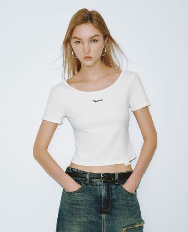  URBAN REVIVO - Áo croptop nữ cổ tròn tay ngắn Letter Printed 